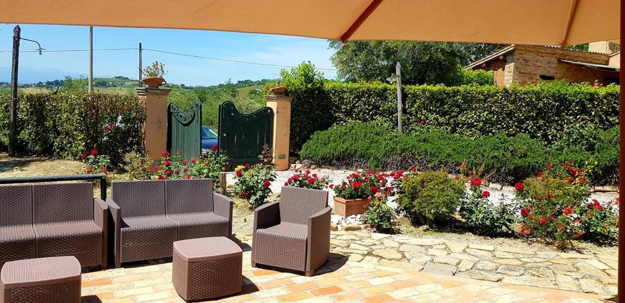Agriturismo Fiore Di Campo Fermo Bagian luar foto