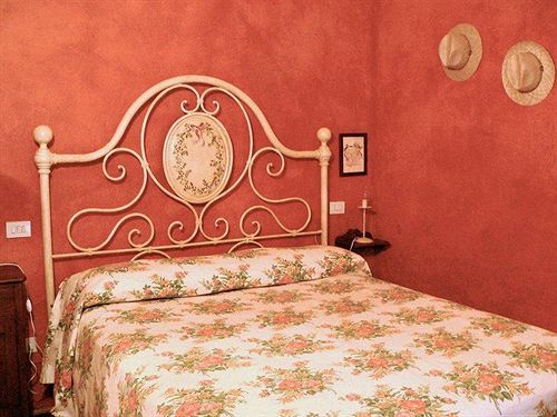 Agriturismo Fiore Di Campo Fermo Bagian luar foto